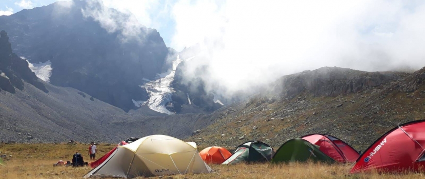 ALTIPARMAK DAĞLARI-KEMERLİ KAÇKAR-MEZOVİT ZİRVE ETKİNLİĞİ