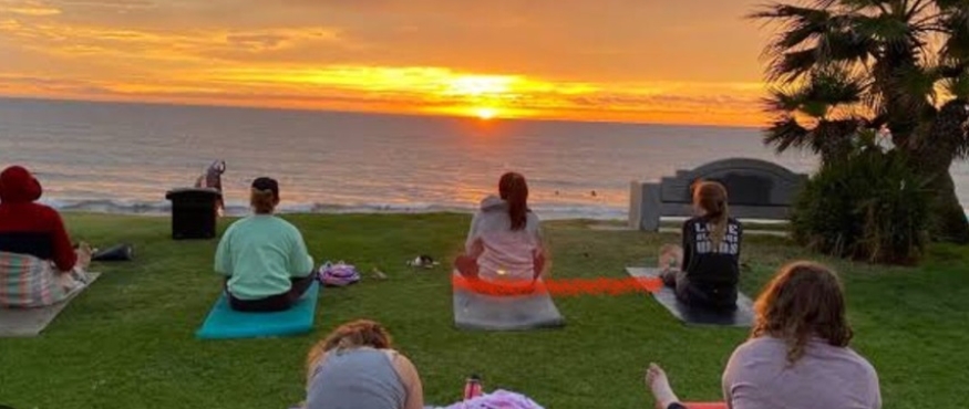 YOGA İLE TANIŞMA VE GÜNBATIMINI İZLEME 