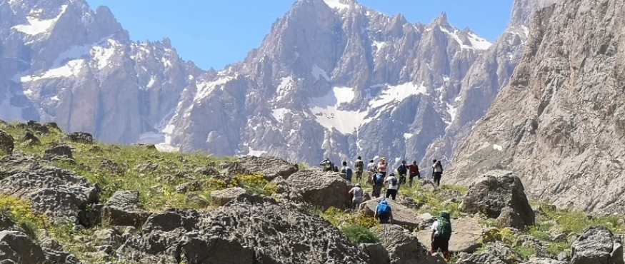 DAĞLARIN KENTİ HAKKARİ KONAKLAMALI DOĞA YÜRÜYÜŞÜ